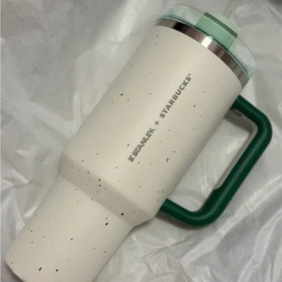 Stanley X Starbucks 24 SS Stanley Green Pebble 40oz Flowstate Quencher - Picture 5 of 5